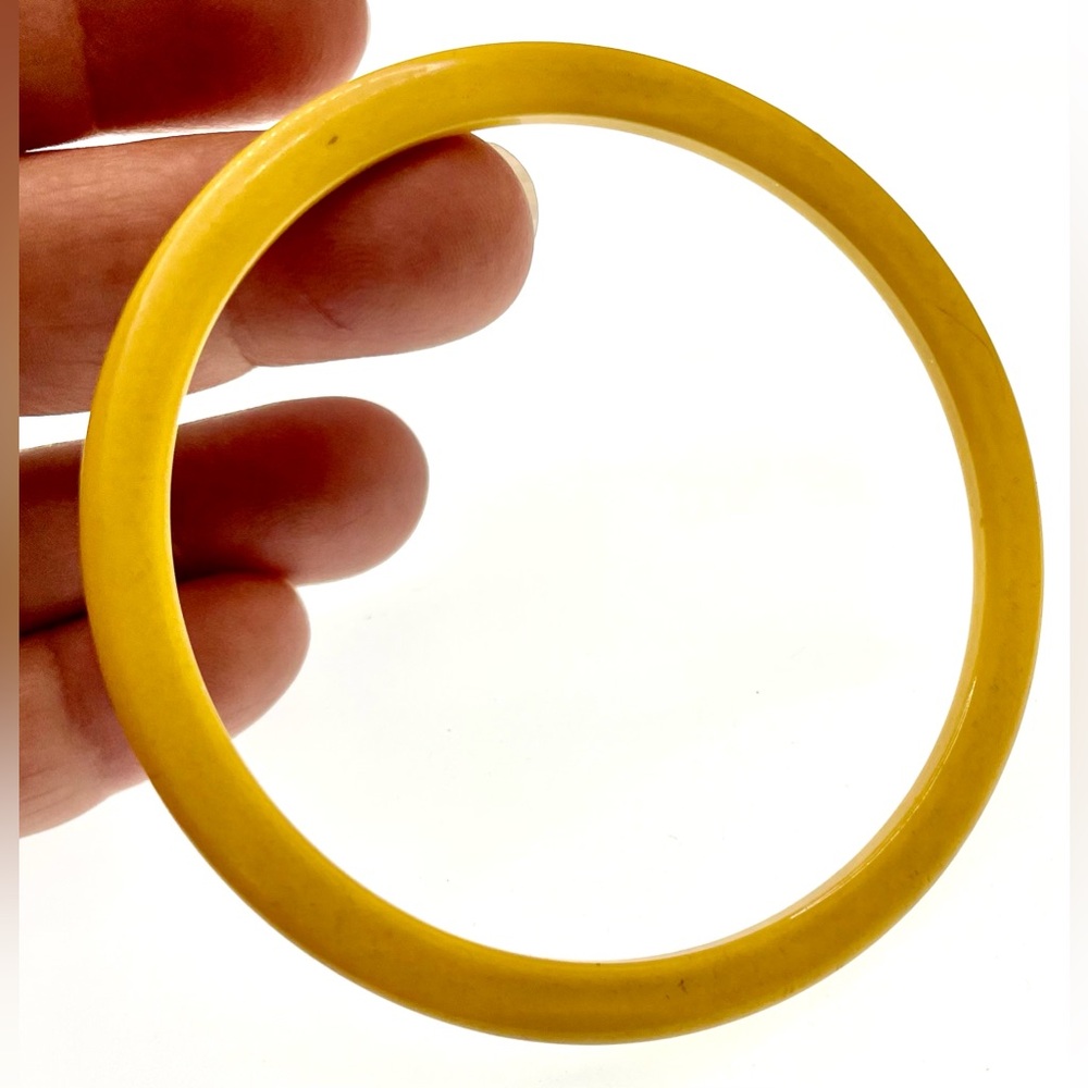 Vintage 1930's Bakelite Golden Yellow Bangle Bracelet Thin Stacker Spacer - Picture 3 of 6